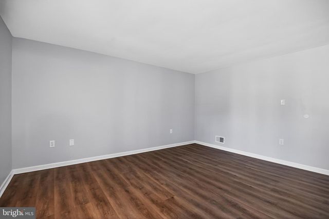 5004 NICHOLAS RD, Waldorf, MD 20601