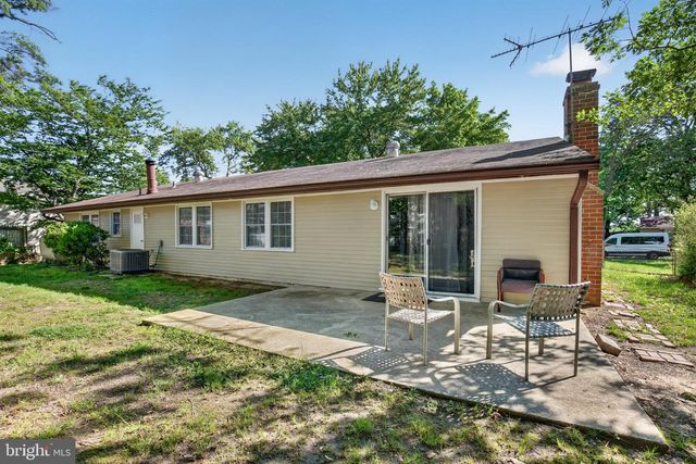 5004 NICHOLAS RD, Waldorf, MD 20601