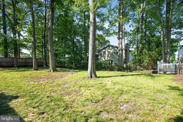 5004 NICHOLAS RD, Waldorf, MD 20601