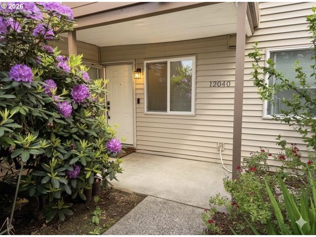 12040 Sw CONESTOGA Dr, Beaverton, OR 97008
