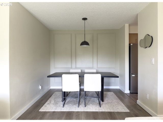 12040 Sw CONESTOGA Dr, Beaverton, OR 97008