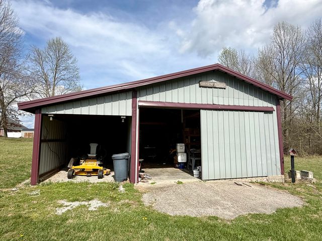 1716 Liberty Road, Eubank, KY 42567