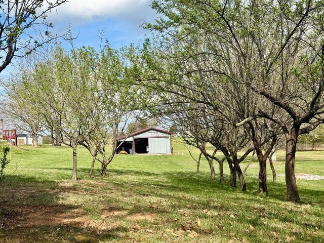 1716 Liberty Road, Eubank, KY 42567