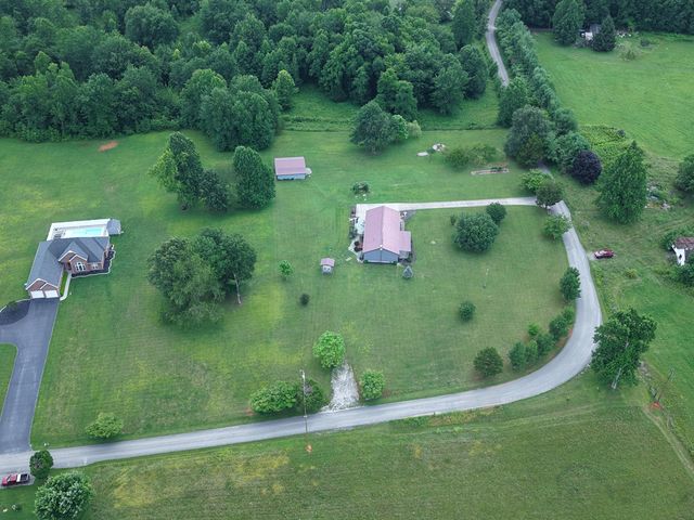 1716 Liberty Road, Eubank, KY 42567