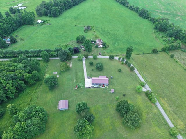 1716 Liberty Road, Eubank, KY 42567