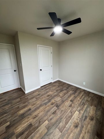 105 Paige Street, Weatherford, TX 76088