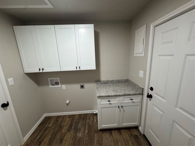 105 Paige Street, Weatherford, TX 76088