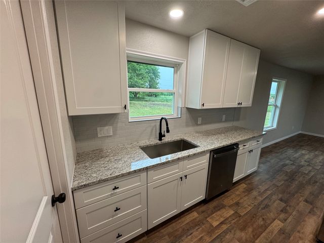 105 Paige Street, Weatherford, TX 76088