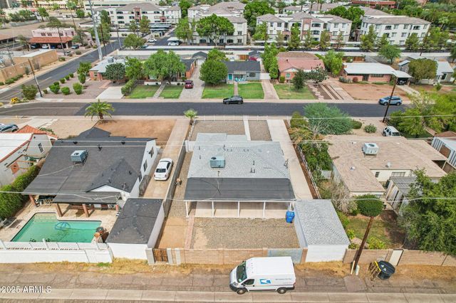 511 E CHEERY LYNN Road, Phoenix, AZ 85012