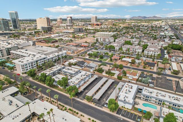 511 E CHEERY LYNN Road, Phoenix, AZ 85012