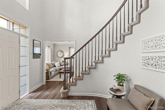 50045 Heron Court, Canton, MI 48187