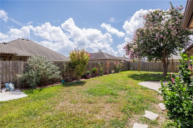 14422 Chantilly Dr, Corpus Christi, TX 78410