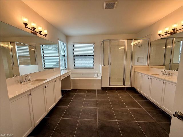 20885 Thistle Leaf LN, Estero, FL 33928