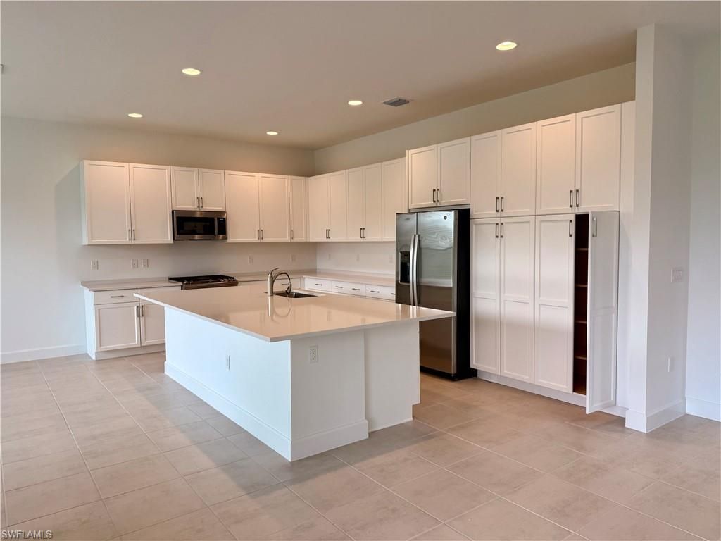 20885 Thistle Leaf LN, Estero, FL 33928