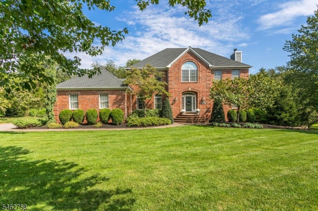 79 Bernard Dr, Bernards Twp., NJ 07920 — photo 3