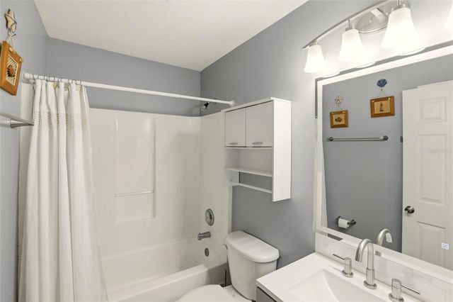 515 NE 5TH PLACE, Cape Coral, FL 33909