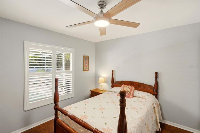 515 NE 5TH PLACE, Cape Coral, FL 33909