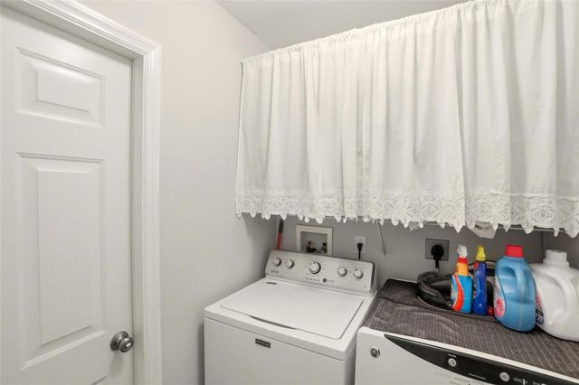 515 NE 5TH PLACE, Cape Coral, FL 33909