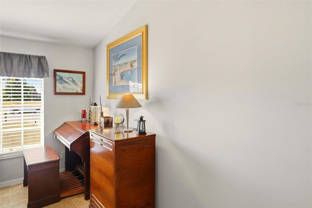 515 NE 5TH PLACE, Cape Coral, FL 33909