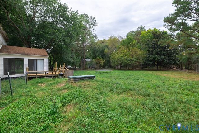 2500 Meadow Rd, Sandston, VA 23150