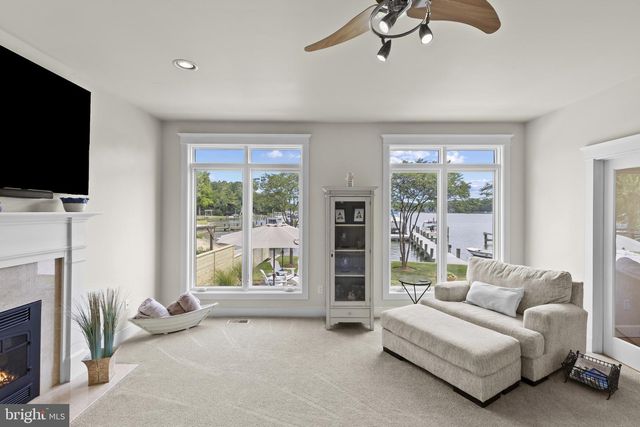 3733 THOMAS POINT RD, Annapolis, MD 21403