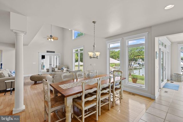 3733 THOMAS POINT RD, Annapolis, MD 21403