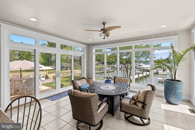 3733 THOMAS POINT RD, Annapolis, MD 21403