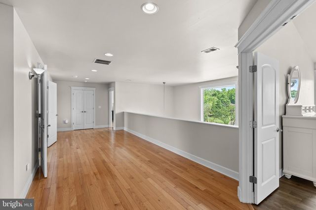 3733 THOMAS POINT RD, Annapolis, MD 21403