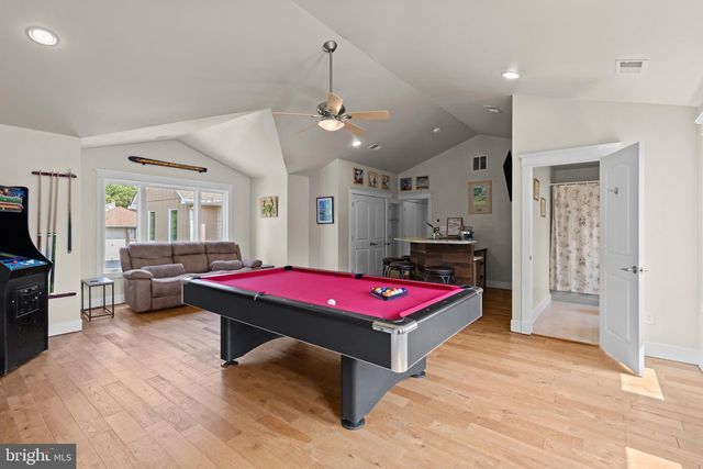 3733 THOMAS POINT RD, Annapolis, MD 21403