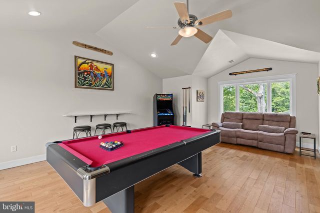 3733 THOMAS POINT RD, Annapolis, MD 21403