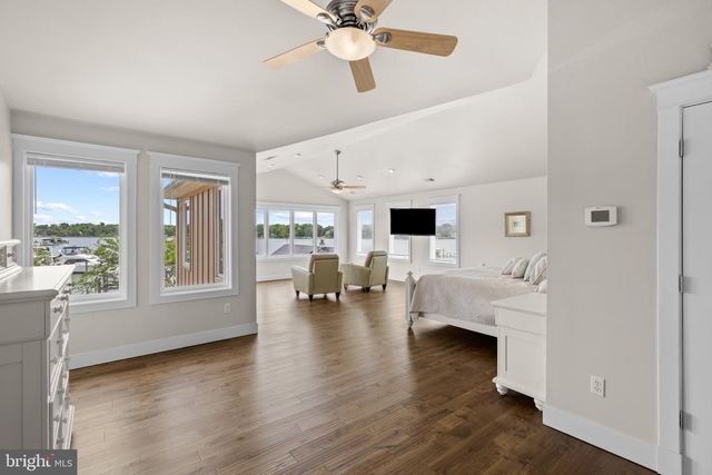 3733 THOMAS POINT RD, Annapolis, MD 21403