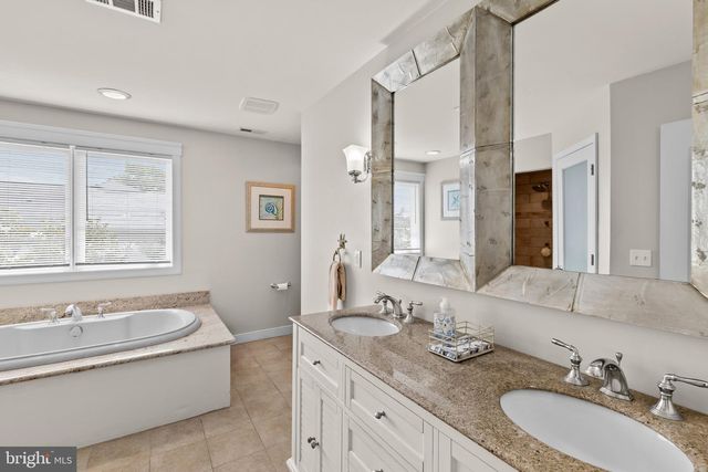 3733 THOMAS POINT RD, Annapolis, MD 21403