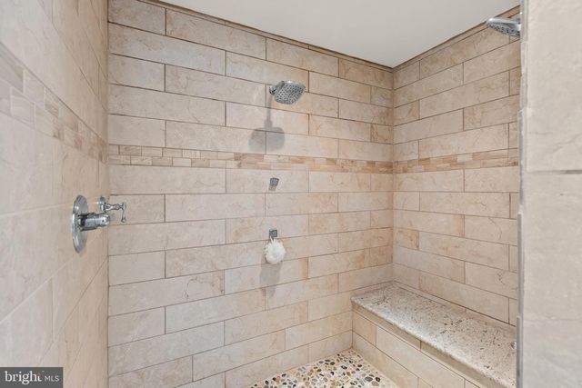 3733 THOMAS POINT RD, Annapolis, MD 21403