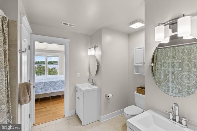 3733 THOMAS POINT RD, Annapolis, MD 21403