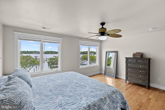 3733 THOMAS POINT RD, Annapolis, MD 21403
