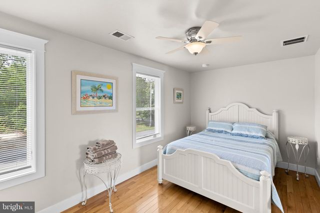 3733 THOMAS POINT RD, Annapolis, MD 21403