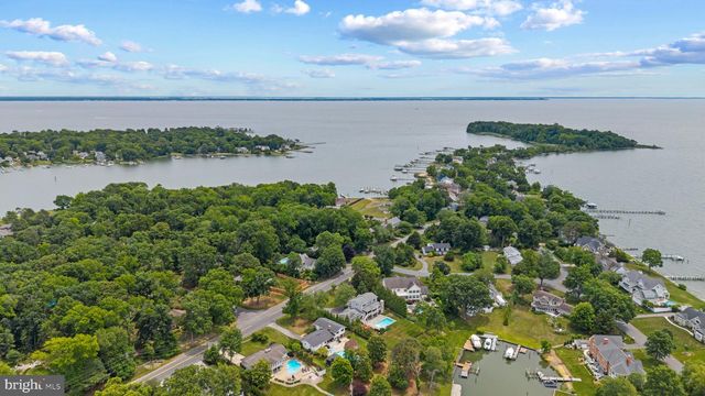 3733 THOMAS POINT RD, Annapolis, MD 21403