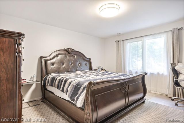 6195 Oak Trail, West Bloomfield, MI 48322