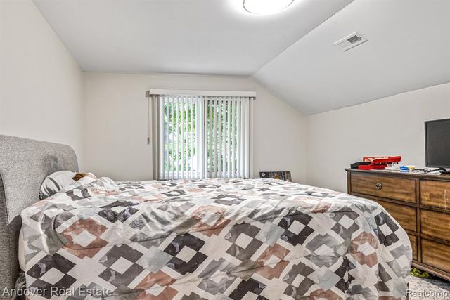 6195 Oak Trail, West Bloomfield, MI 48322