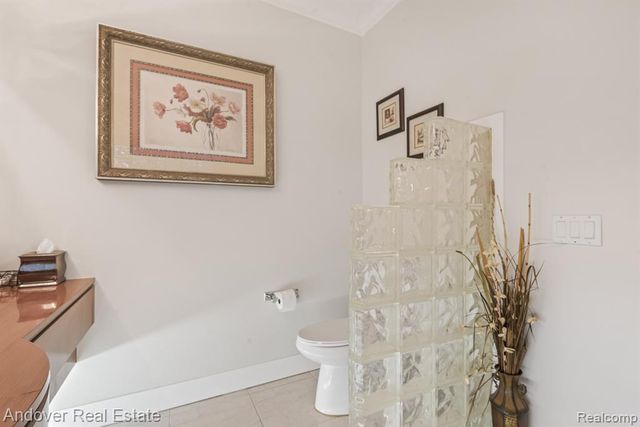 6195 Oak Trail, West Bloomfield, MI 48322