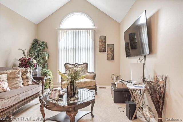 6195 Oak Trail, West Bloomfield, MI 48322