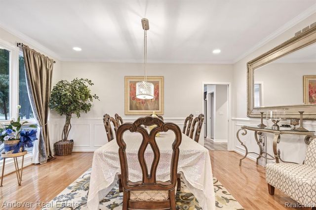 6195 Oak Trail, West Bloomfield, MI 48322