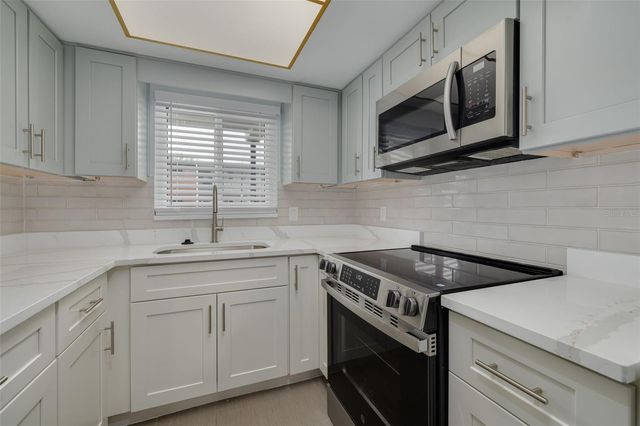 4580 OVERLOOK DRIVE NE 187, St Petersburg, FL 33703