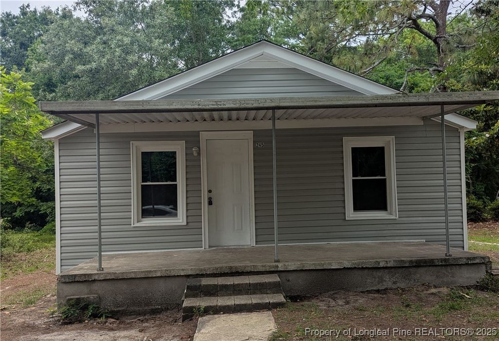 245 Maxie Loop, Spring Lake, NC 28390