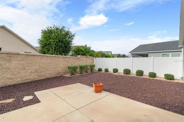 552 WEKIVA STREET, The Villages, FL 32163