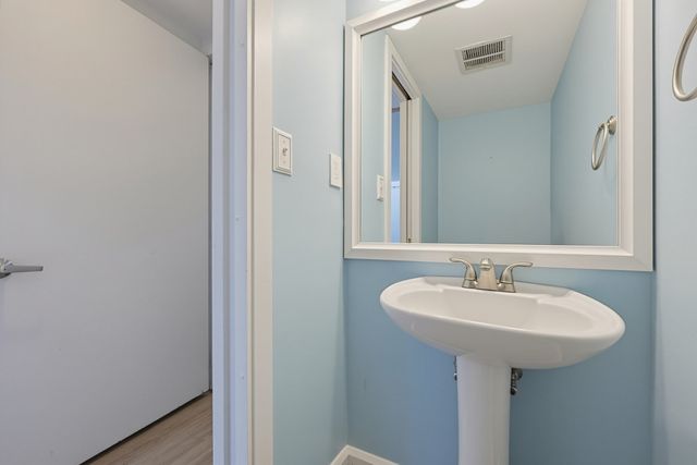 113 Governor Winthrop Rd 113, Somerville, MA 02145