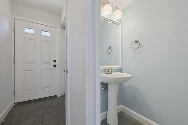113 Governor Winthrop Rd 113, Somerville, MA 02145