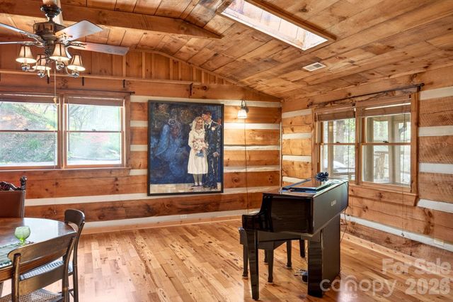 32 Seldom Home Drive, Black Mountain, NC 28711