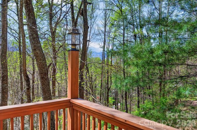 32 Seldom Home Drive, Black Mountain, NC 28711