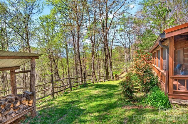 32 Seldom Home Drive, Black Mountain, NC 28711